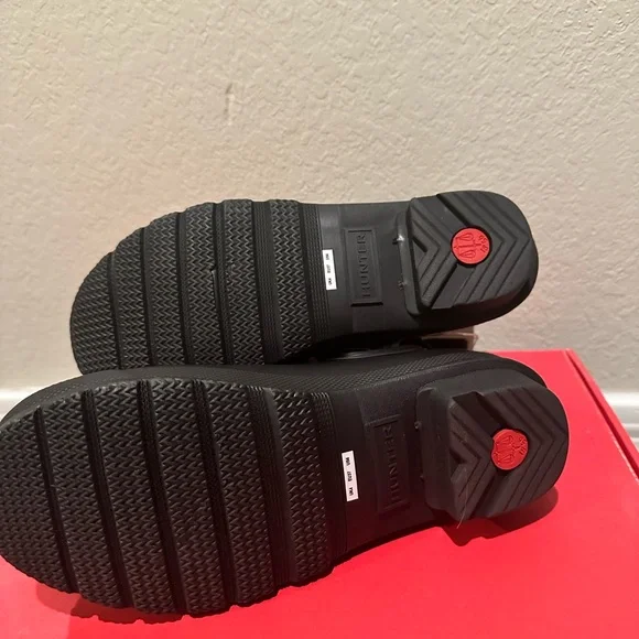 Hunter Black Chelsea Rain Boots Size 8 - Picture 6 of 7